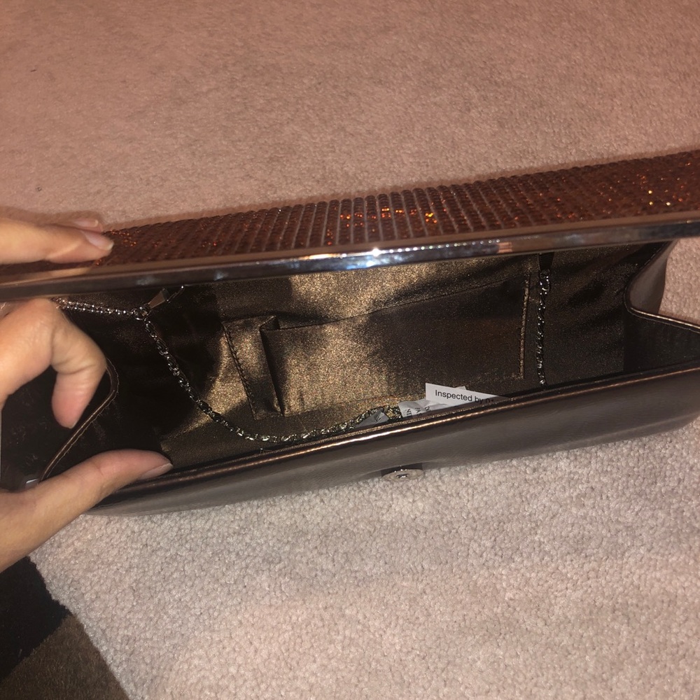 NWOT Brown Evening Clutch, perfect condition - Picture 4 of 5